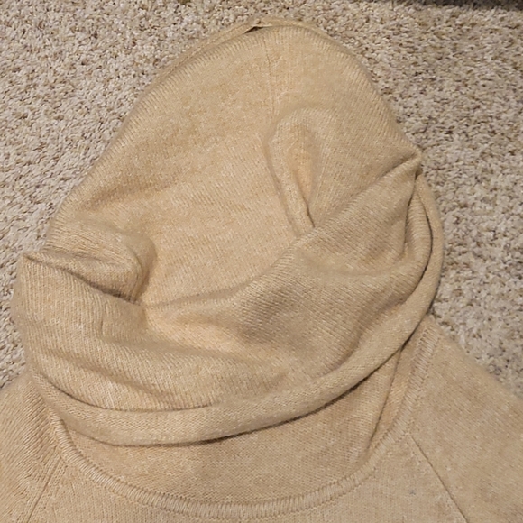 Cowl neck sweater - Picture 2 of 4